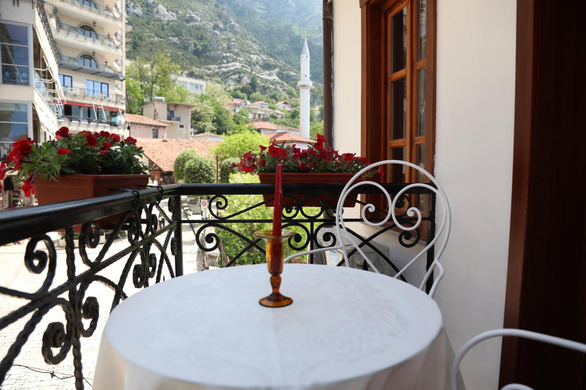 Villa Castriota Krujë Exteriör bild