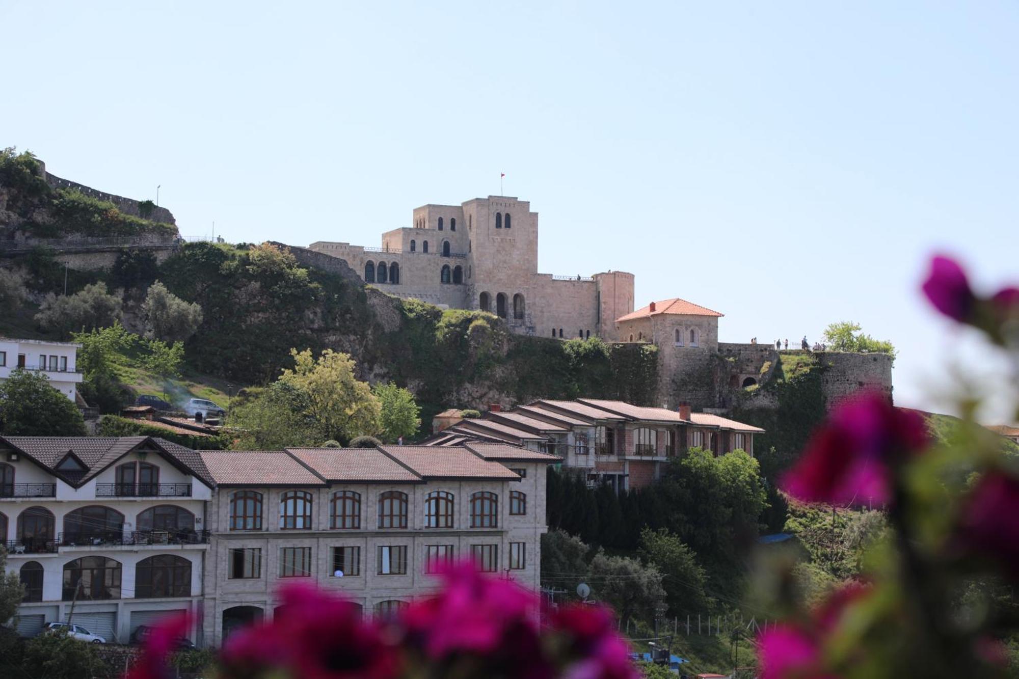 Villa Castriota Krujë Exteriör bild